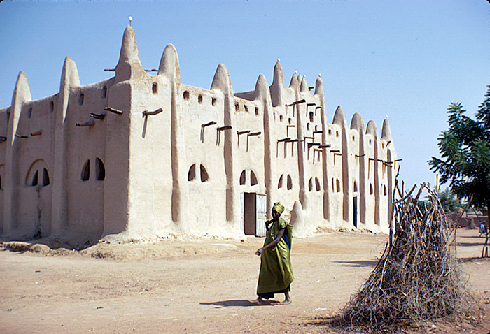 The village Mosque in San, Mali. Photo courtesy of Eliot Elisofon Photographic Archives