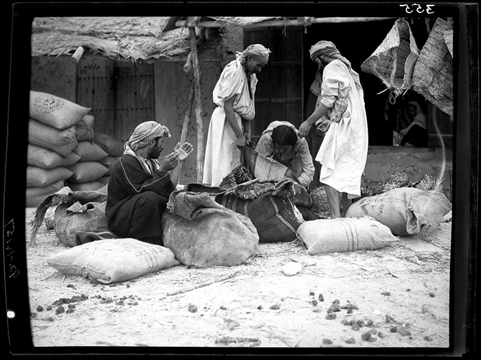 A date market in Jubail, Saudi Arabia, c. 1935. Photo by Joseph D. Mountain, courtesy National Air and Space Museum